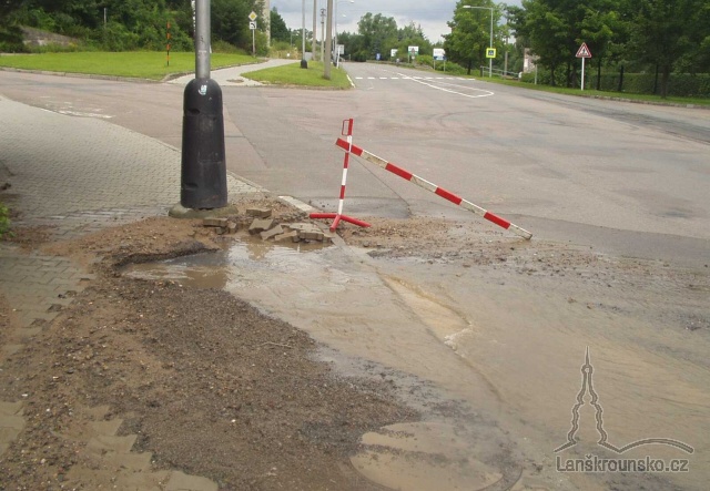 03_Detailni pohled stejnym smerem.jpg
